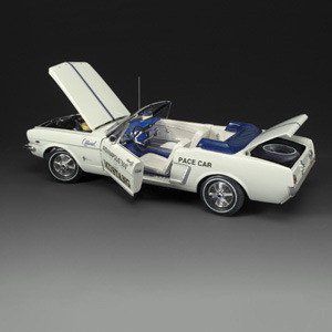Ertl 112 Scale 64 Mustang Convertible  IndyPace Car —