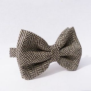 tweed oversized bow tie by moaning minnie