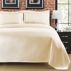Lamont Limited Diamante Matelasse Ivory Full/ Queen size Coverlet Ivory Size Full  Queen