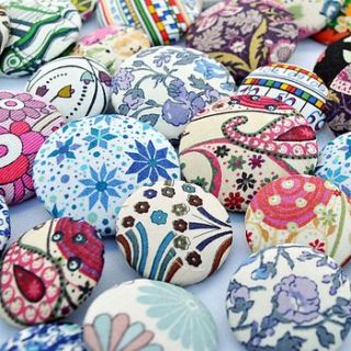 hand covered liberty print fabric buttons by sewsister