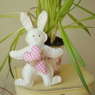 felt bunny decoration by cherish