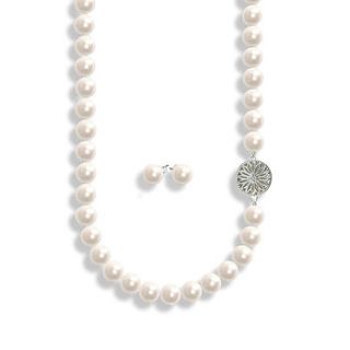 amour pearl earrings and necklace set by susie warner