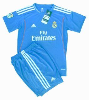 Real Madrid Kids Away Soccer Jersey 2013/14 Shirt & Shorts Uniform (Kids 2 3 Years Old)  Football Uniforms  Sports & Outdoors