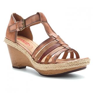 Pikolinos Gomera T Strap 8376  Women's   Petalo/Castor