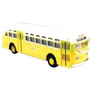 Classic Metal Works HO Scale GMC TD 3610 Transit Bus   National City Lines Destination Chicago Toys & Games