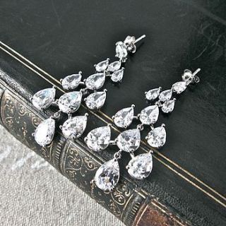 vintage style chandelier earrings by gama weddings