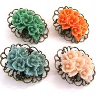 vintage style blossom pin by meninafeliz