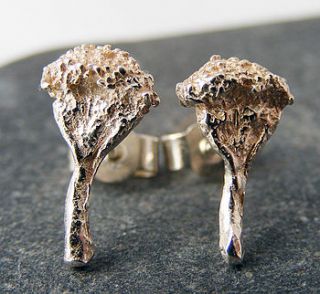 silver daisy head and stem earrings by tanya garfield jewellery