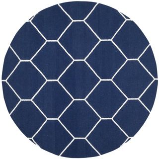 Safavieh Hand woven Moroccan Dhurrie Navy/ Ivory Wool Rug (6 Round)