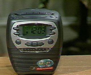 Zenith AM/FM Redi Set Cassette Clock Radio w/ —