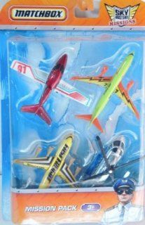 Matchbox Sky Busters Mission Pack with 4 Aircraft   Cirrus Vision   Boeing 737 800   Fast Freight   Mission Chopper Toys & Games
