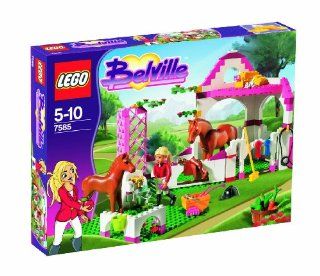 LEGO 7585 Belville Horse Stable Toys & Games