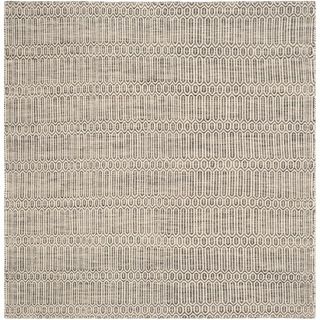 Safavieh Hand woven Sumak Grey Wool Rug (6 Square)