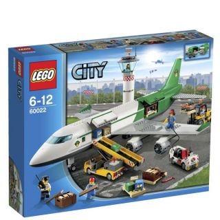 LEGO City Airport Cargo Terminal (60022)      Toys