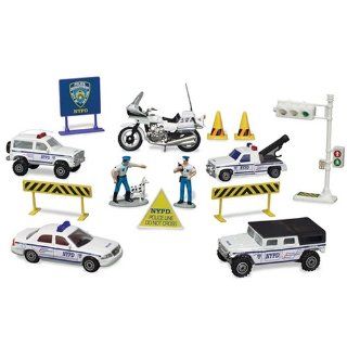 Daron New York Police Department Playset Toys & Games