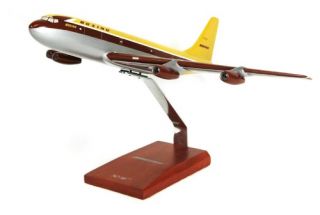 Daron Worldwide Boeing 367 80 Model Airplane   Commercial Airplanes