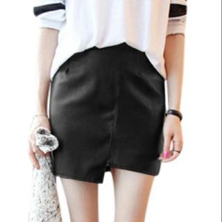 Woman High Waist Asymmetric Hem Imitation Leather Straight Skirt Black S