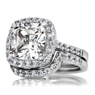 Emitations Sheeras Faux Diamond Wedding Ring Set   Cushion Cut