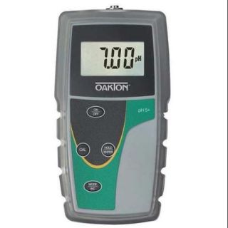 OAKTON WD 35613 54 Water Meter, pH 5+, w/Buffers & Case